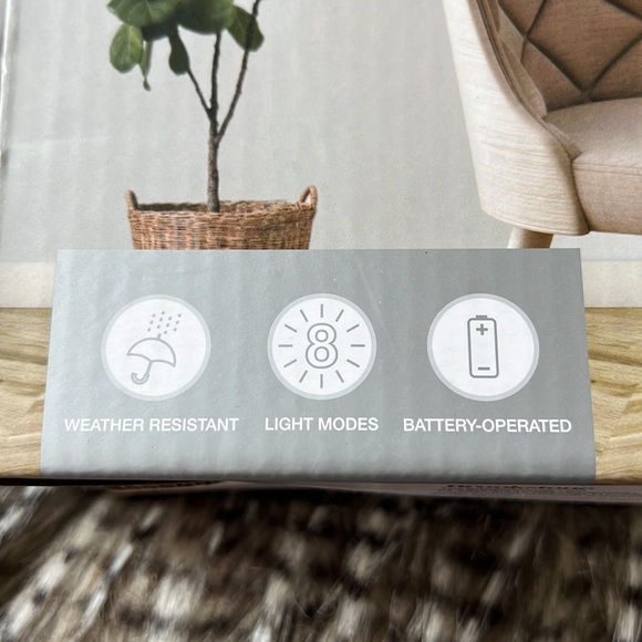 Brookstone LED Net Mesh Fairy String Lights - Picture 2 of 5